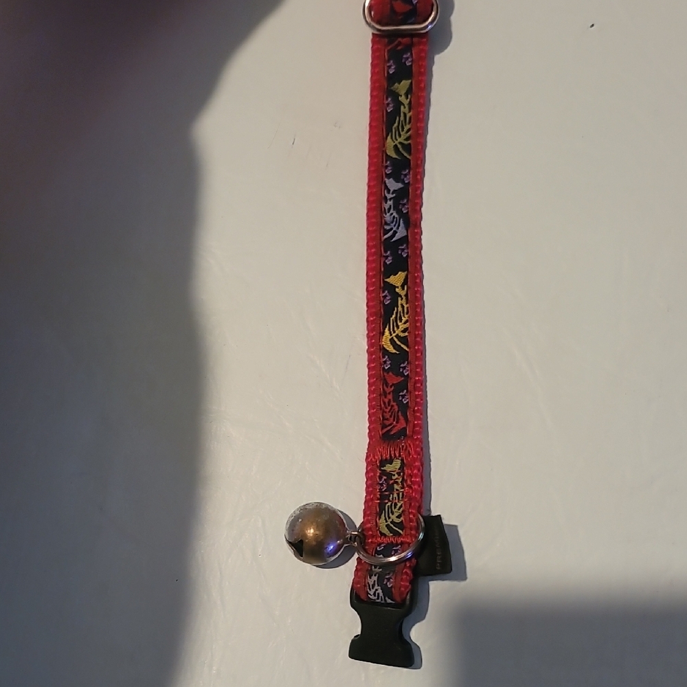 Red Patterned Cat Collar with Bell